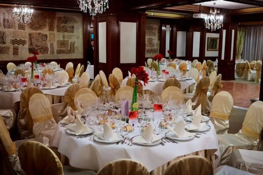 Hotel Roman by Dumbrava Business Resort