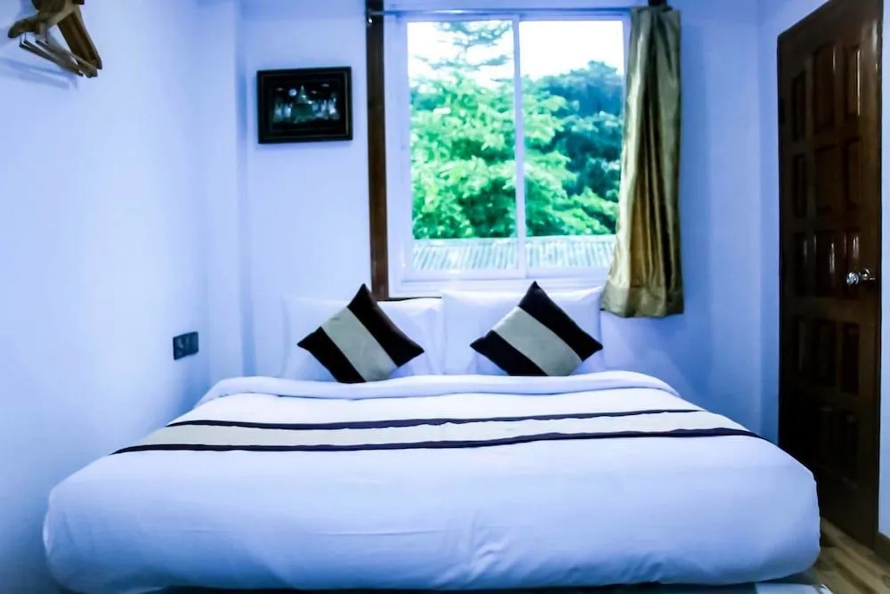 The Lodge Yangon Poshtel - Hostel