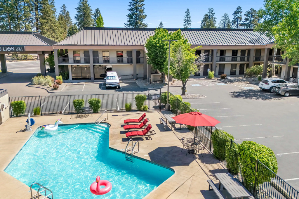 Red Lion Inn & Suites Deschutes River - Bend