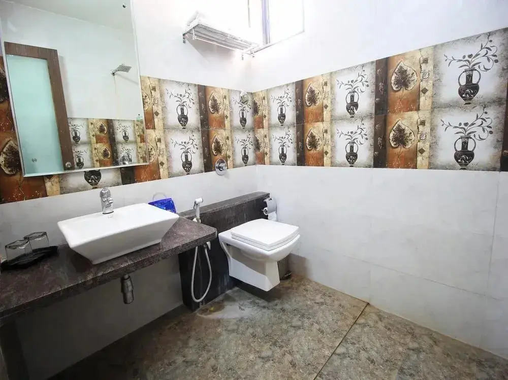 OYO 2456 Hotel Narayan Inn