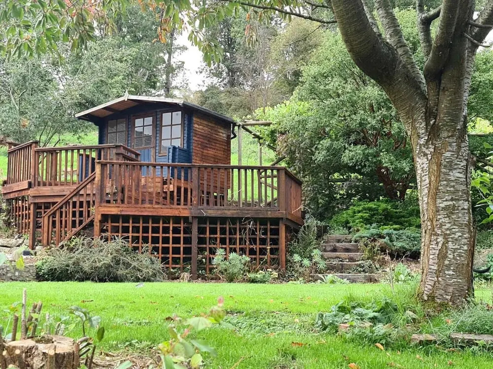 Stunning 3-bed House in a Private Hidden Valley