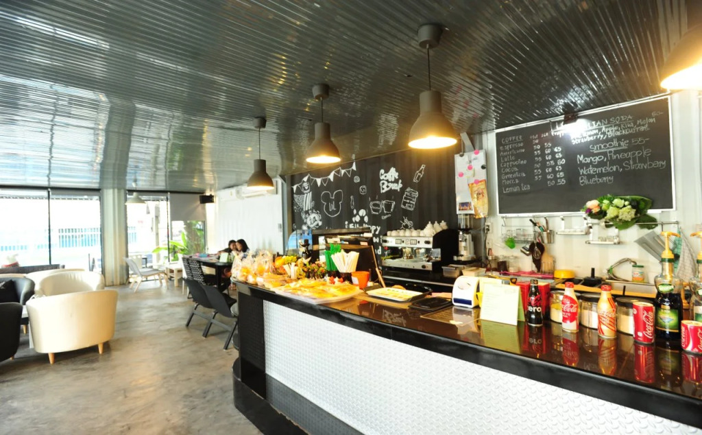 Chaleena Hotel