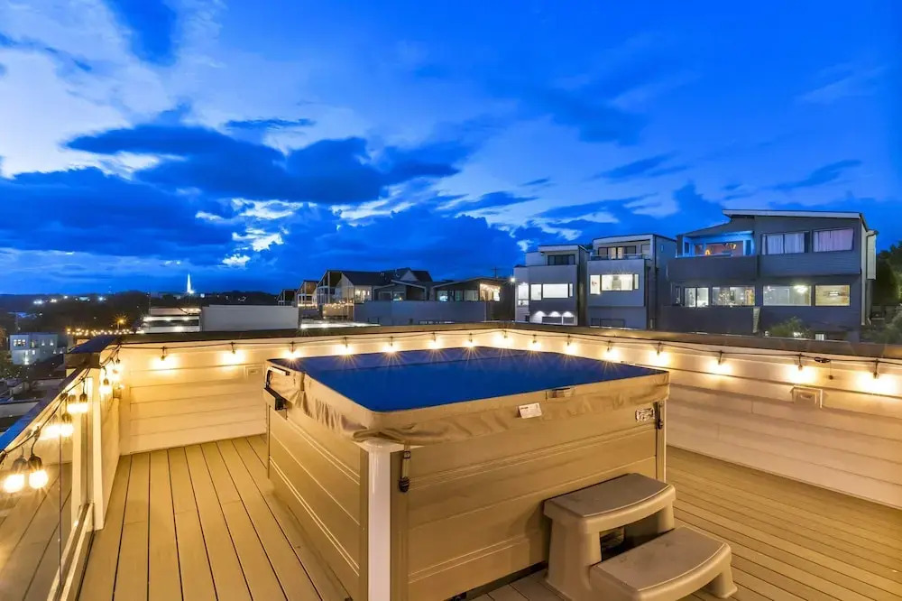 New Hot Tub Rooftop Decks City Views Poker