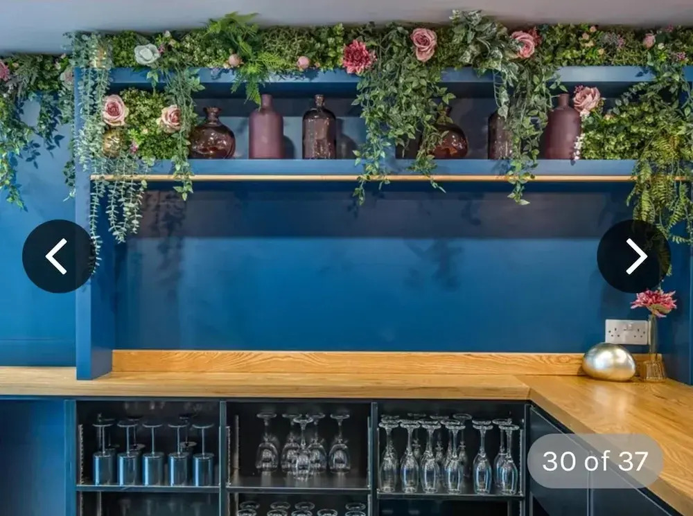 Ivy House, 6-beds, Sleeps 19 With Hot Tub