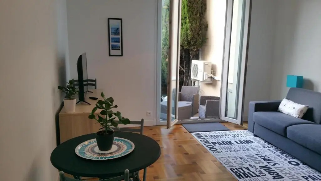 Nice Promenade Apartment