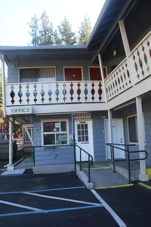 Thunderchief Inn