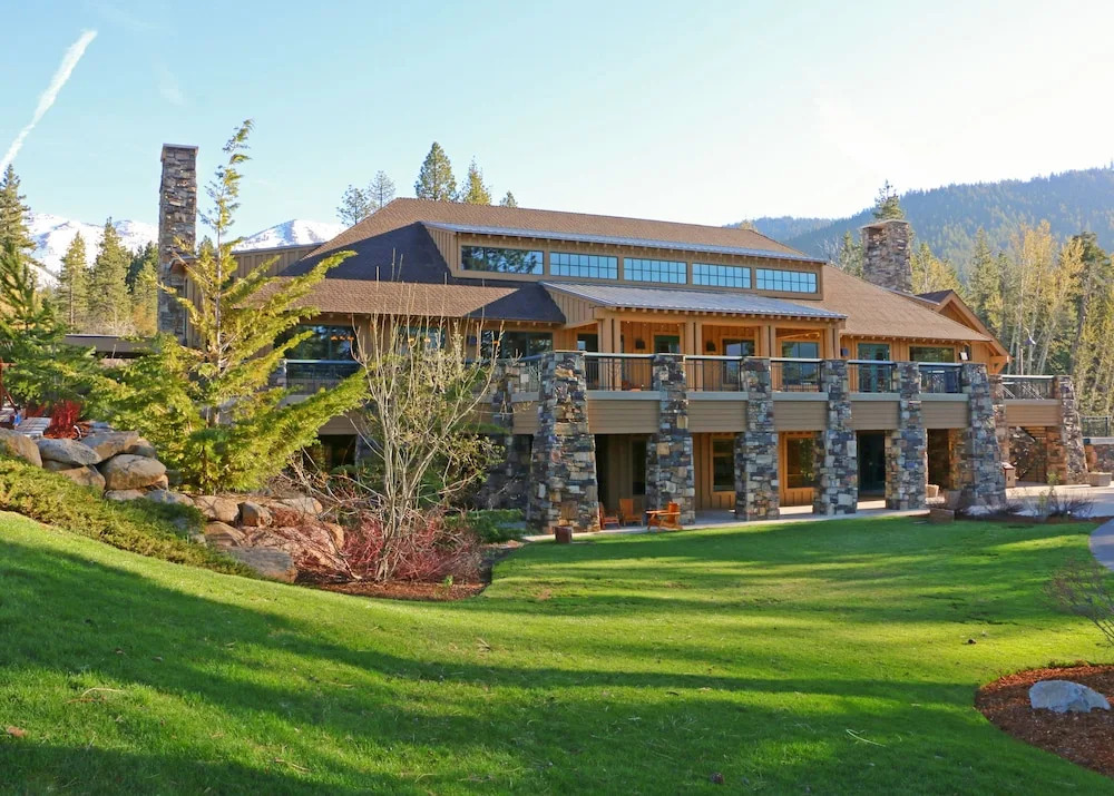 1000 Lakeshore Townhouse Unit 20 3 Bedrooms 2.5 Bathrooms Townhouse