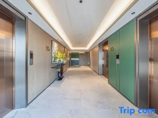 Wingate • Wyndham Grand Riverside Hotel (Gongbei Port Plaza Huafa Shangdu Branch)