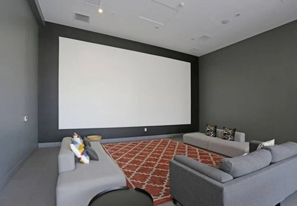 Central Downtown 3BR Corporate Rentals