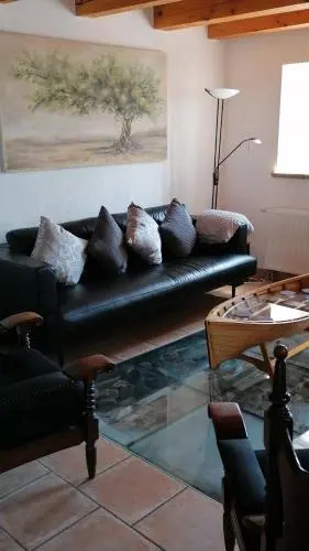 Rheinufer Lodge