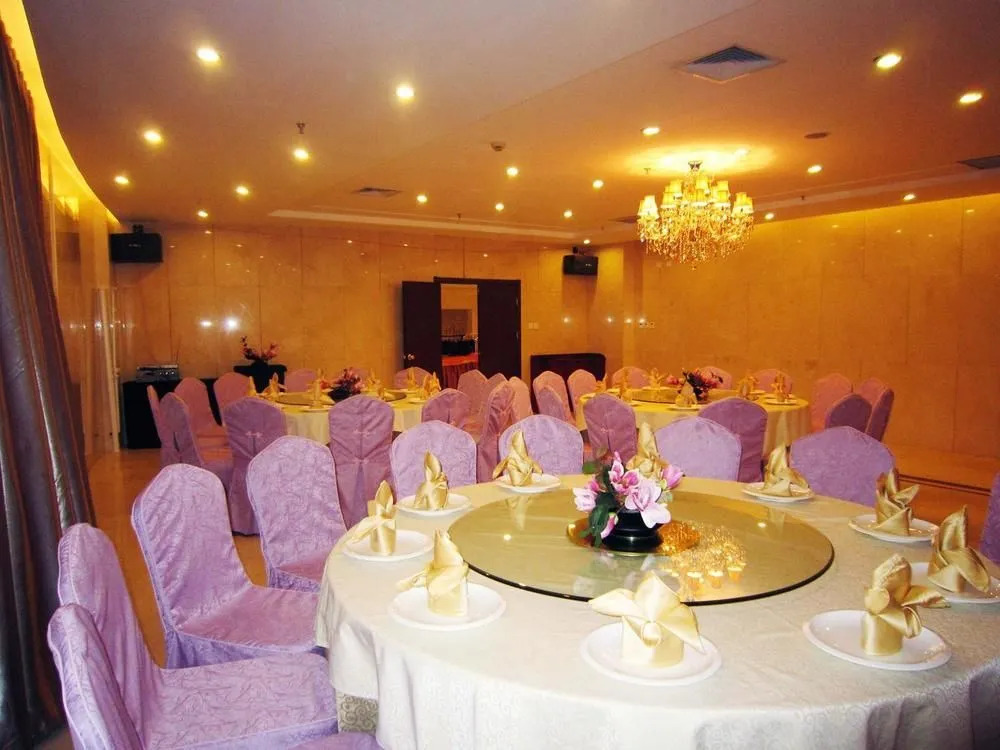 Daina Hotel