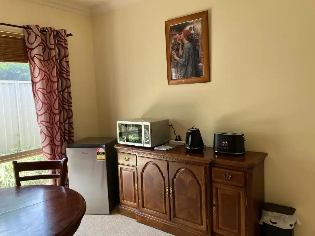 James Court Suite