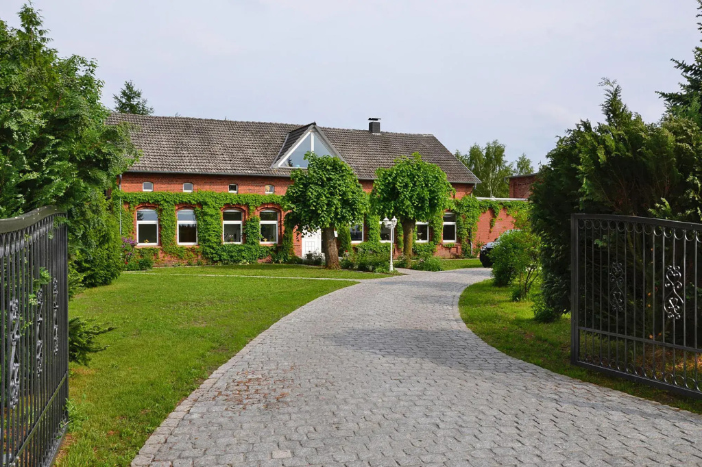 Apartment, Burow In Burow