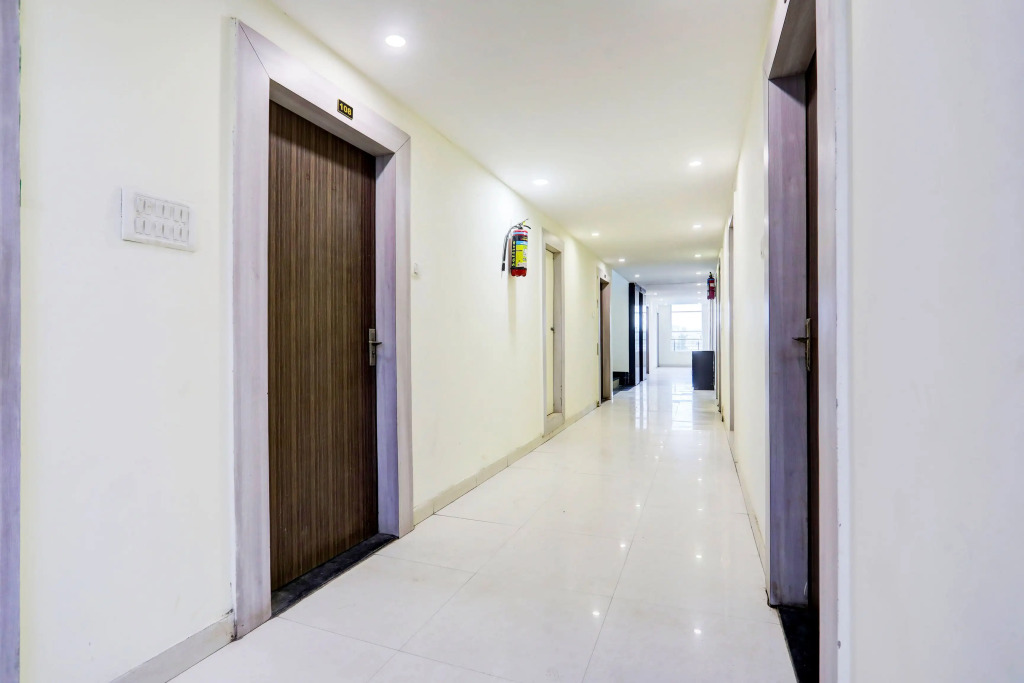 Townhouse Oak Bhopal Aashima Mall
