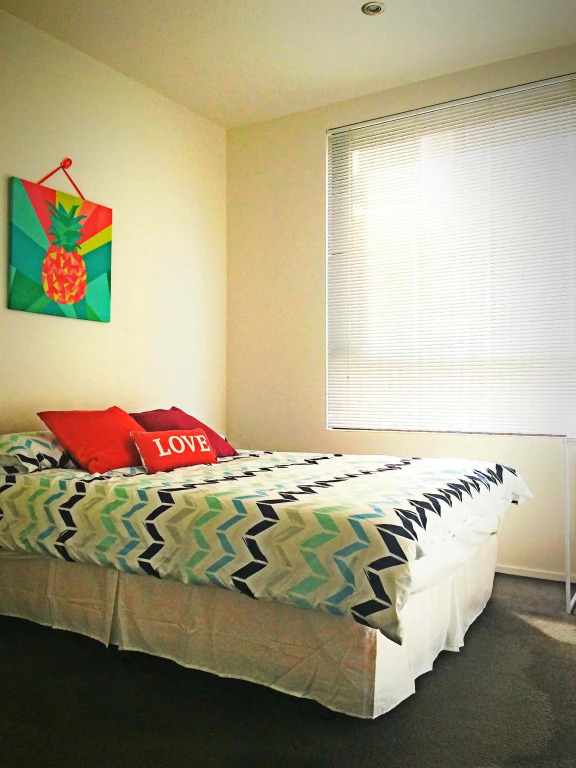 2 Bd Melbourne Central Apt