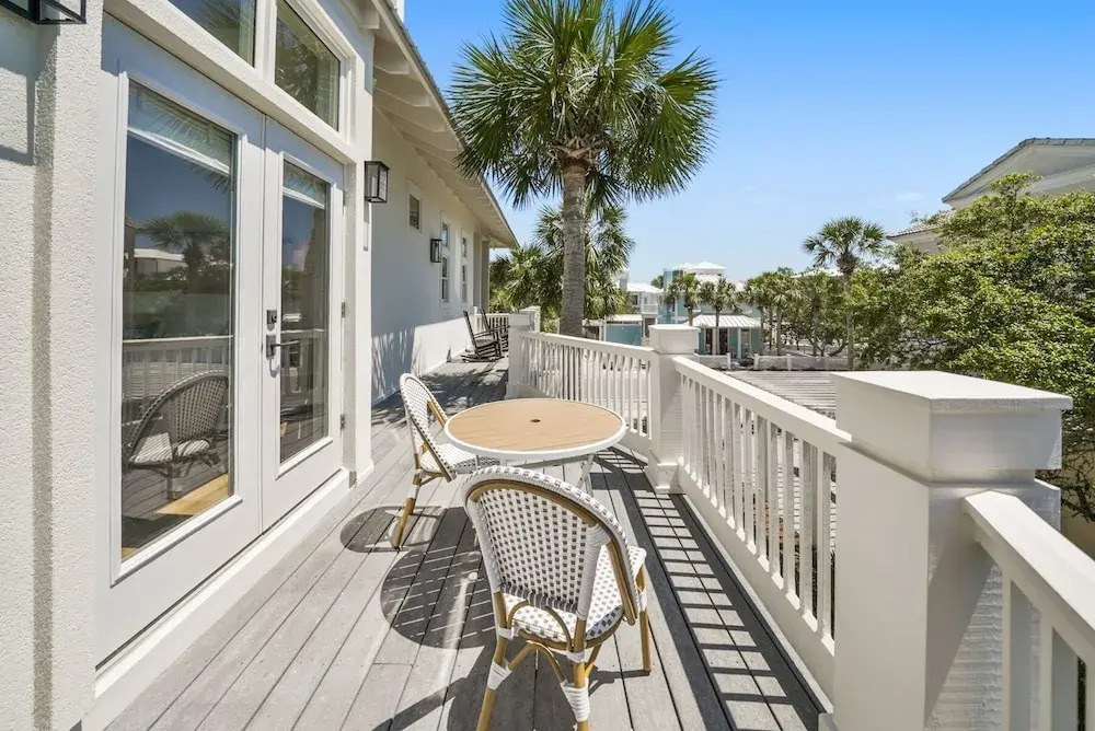 Stella By The Sea 3 Bedroom Home by RedAwning