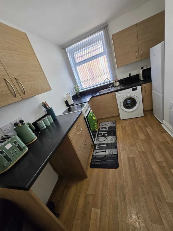 Luxury stylish Charming City Apartment with Private Entrance in Wolverhampton