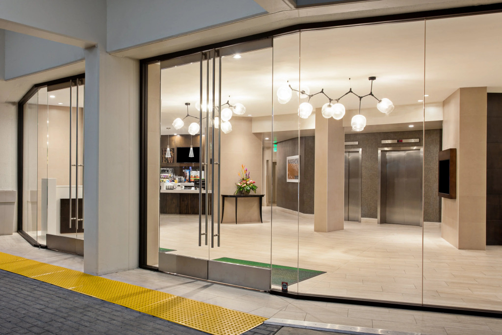 Holiday Inn Long Beach - Airport by IHG