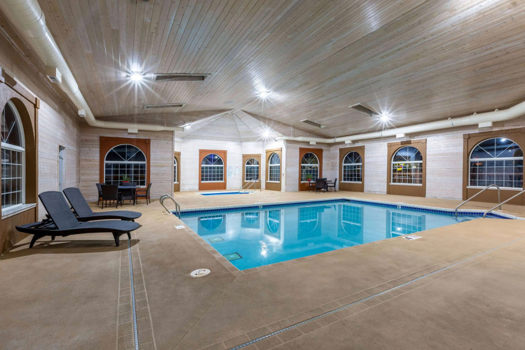 AmericInn by Wyndham Jefferson