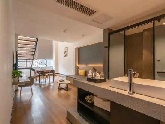 Luzhou Sky City Hotel