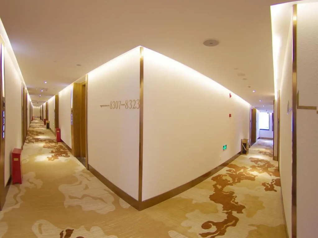 James Joyce Coffetel (Beijing South Railway Station, Fangzhuang Puhuangyu Metro Station)