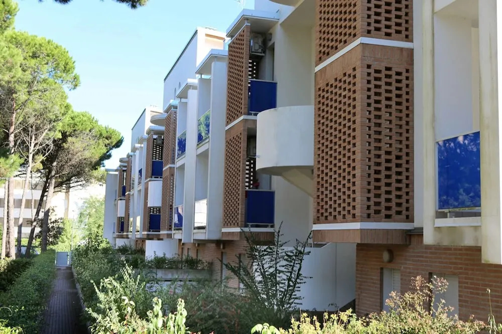 Spacious Apartment With Terrace Near the Beach
