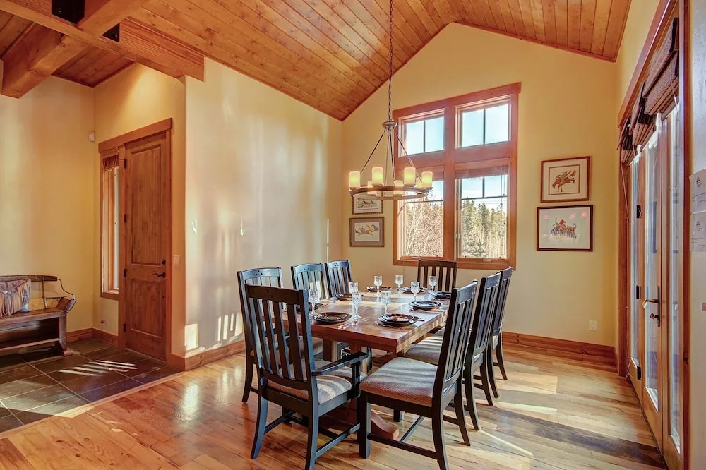 Shock Hill Escape 4 Bedroom Home