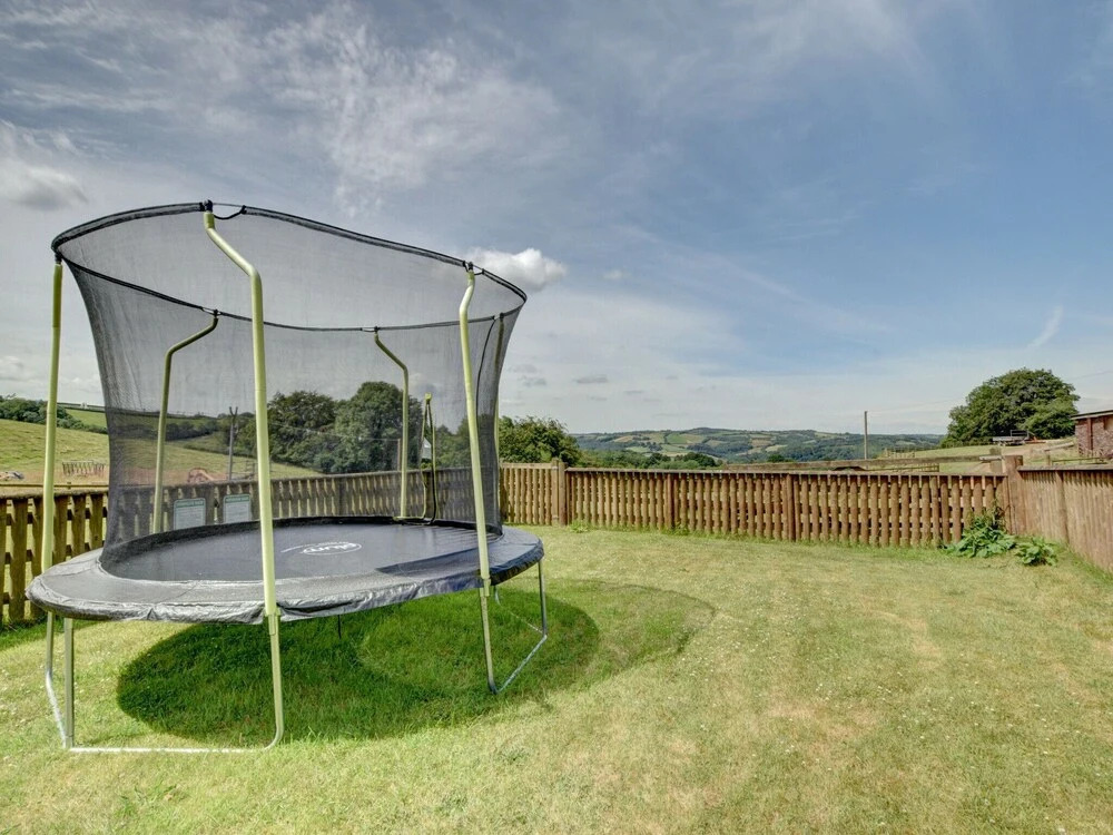 Beautiful 1 Bedroom Apartment in Tiverton for Couples with Hot Tub