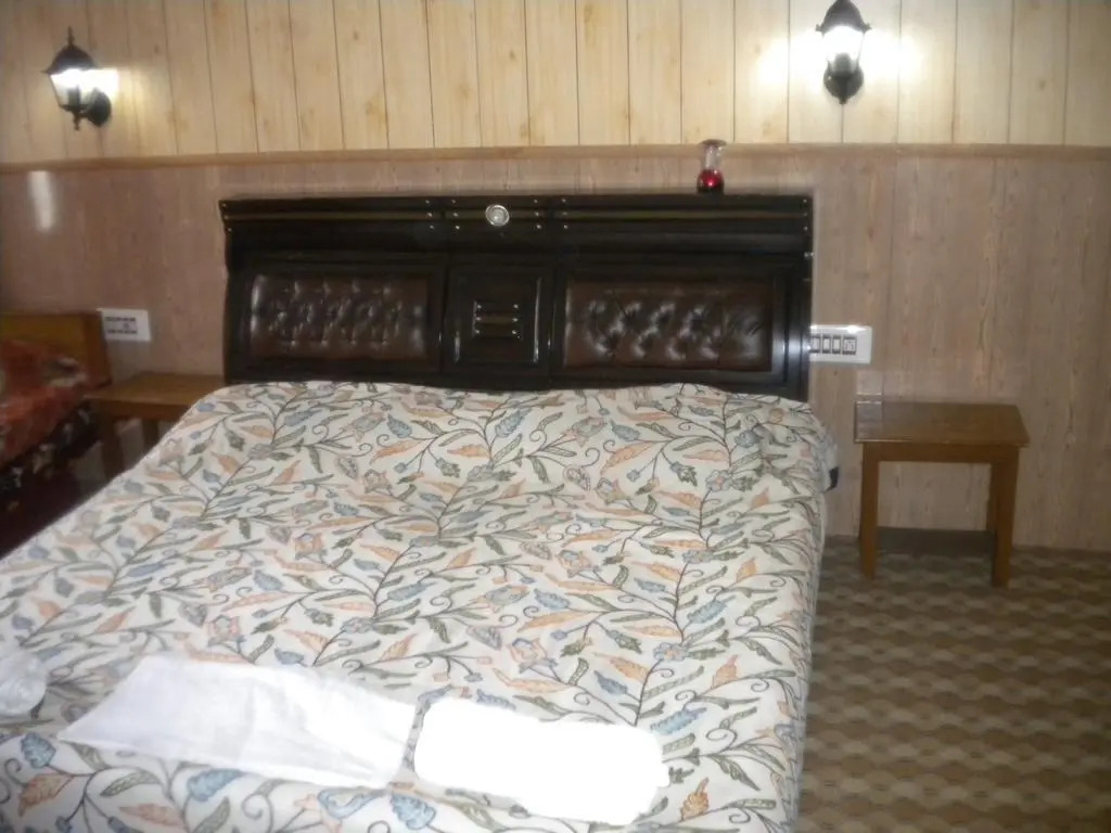 Blooming Dale Hotel