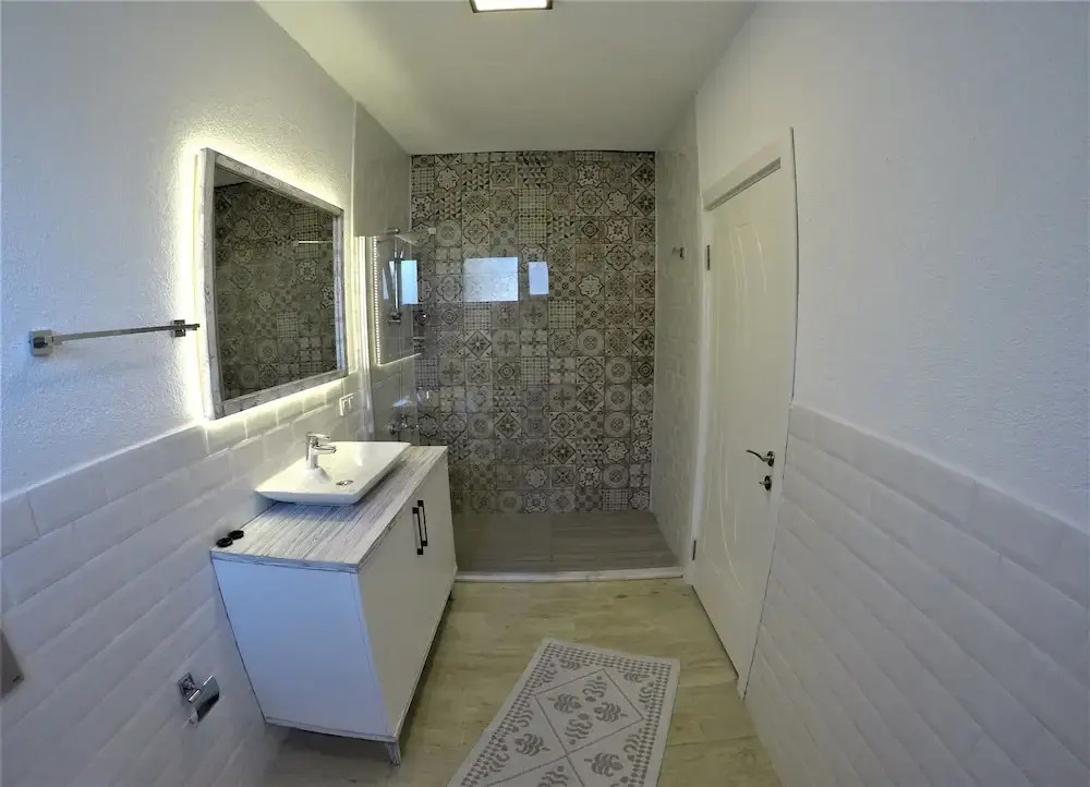 Calypso Lakeview Villas