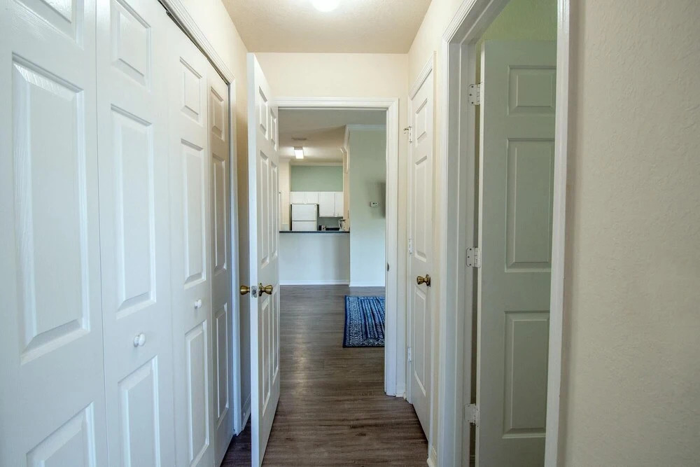 Upscale, modern, resort-style retreat, great location