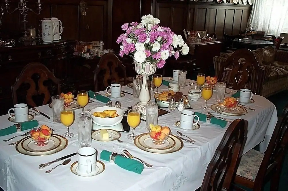 Victorian Inn Bed and Breakfast