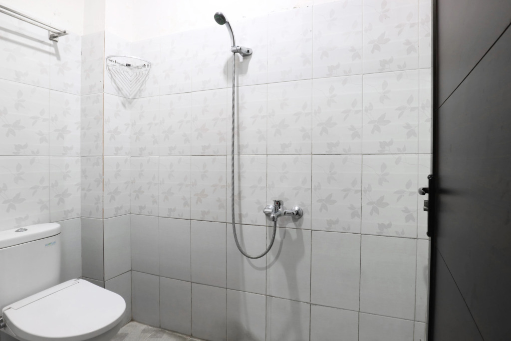 Saloka Guest House & Residence