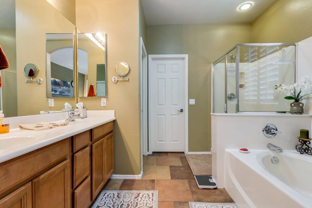 Pointsettia - 4 Br Home