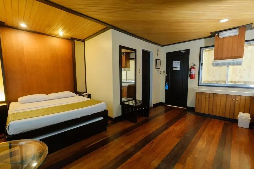 Lispher Inn