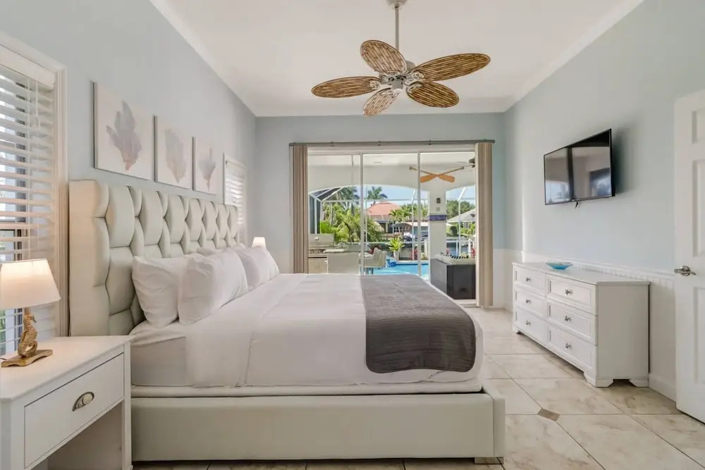 2203 Cape Coral Pkwy W