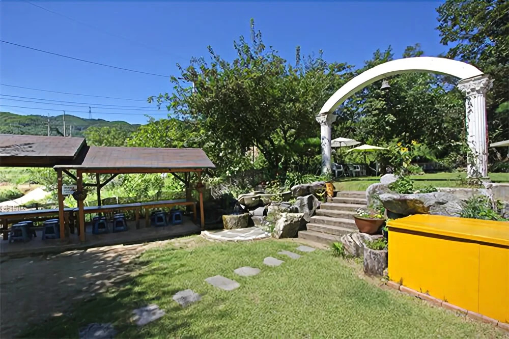 Yangpyeong Korean Cultural Home Pension