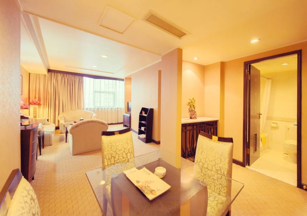 World Traders Hotel Chongqing