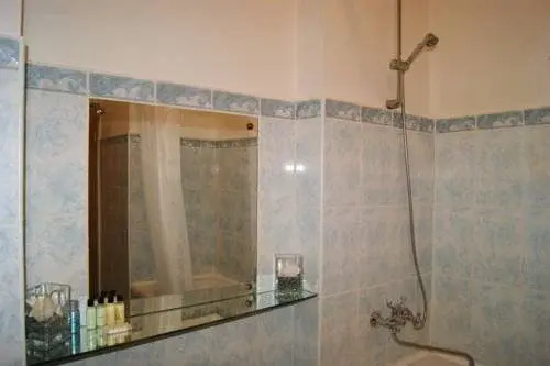 Okhotnichya Berloga U Liteynogo Mosta Apartment