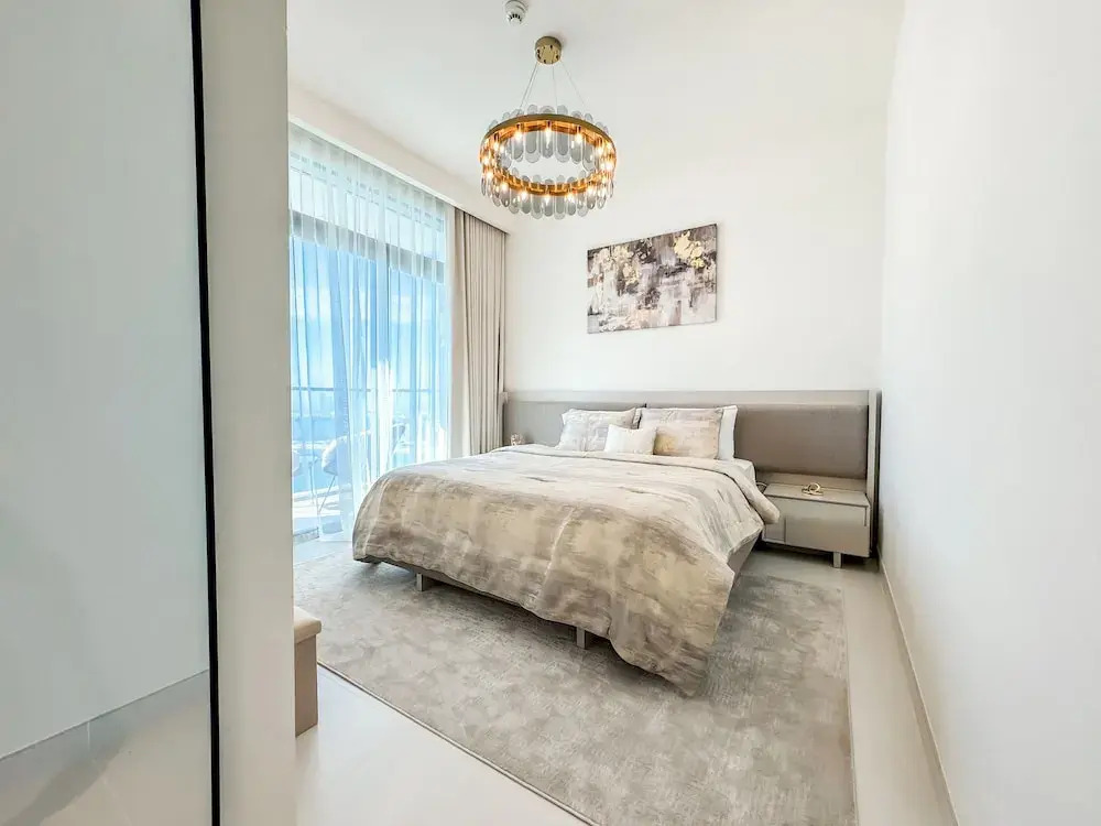 High floor Panoramic 2BR & Private Beach