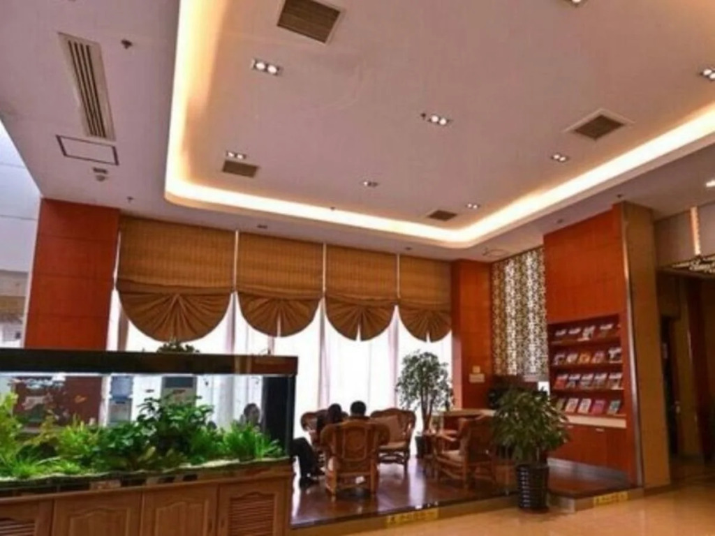 Jingcai Life Party Hotel