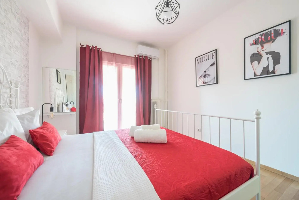 Superb Acropolis view 3bd apt in historical center