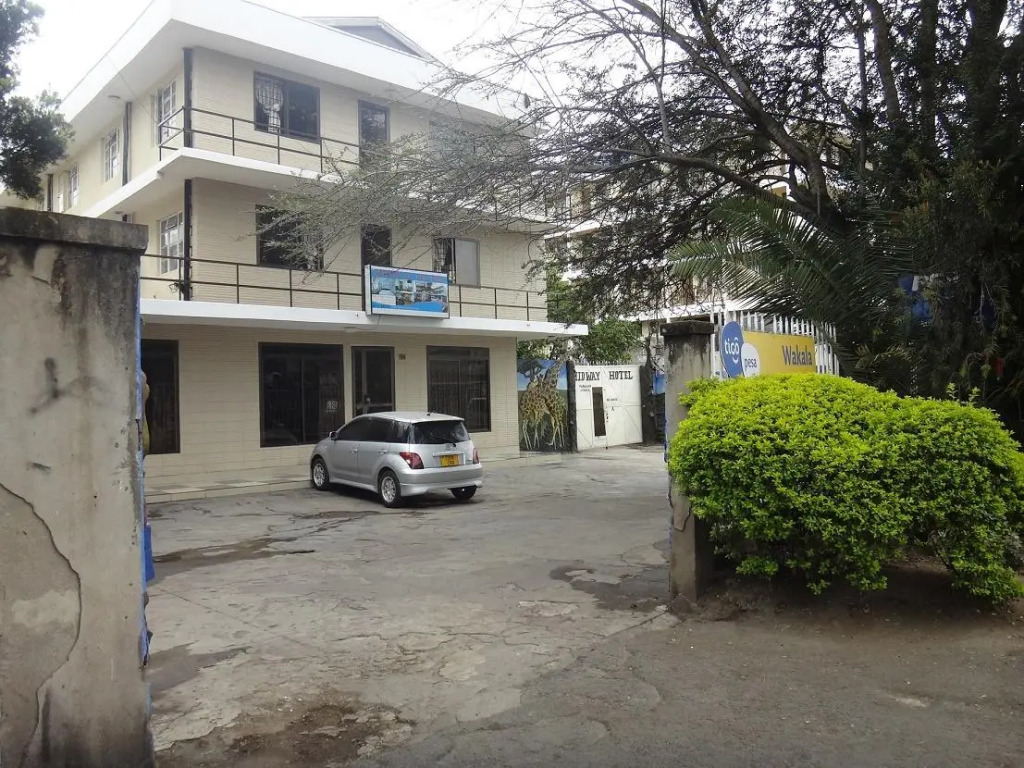 Mid Way Hotel