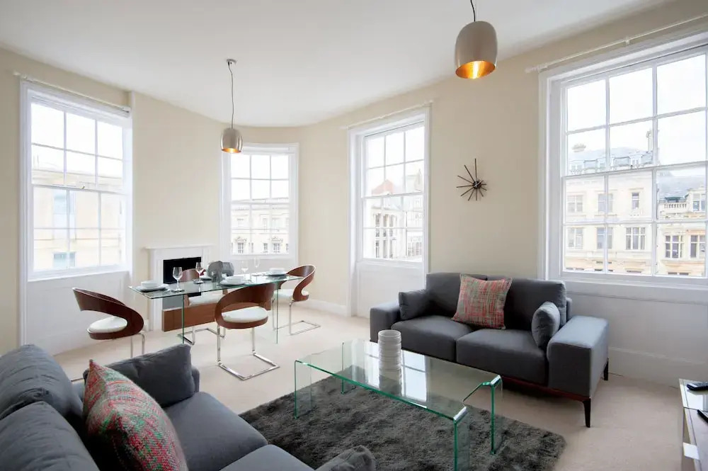 Elliot Oliver- 2 Bedroom Duplex Town Centre Apartment