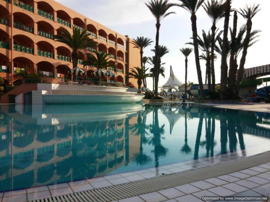 Hotel Marabout - Families and Couples Only