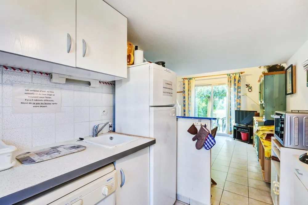 House With one Bedroom in Valras-plage, With Shared Pool and Furnished Terrace