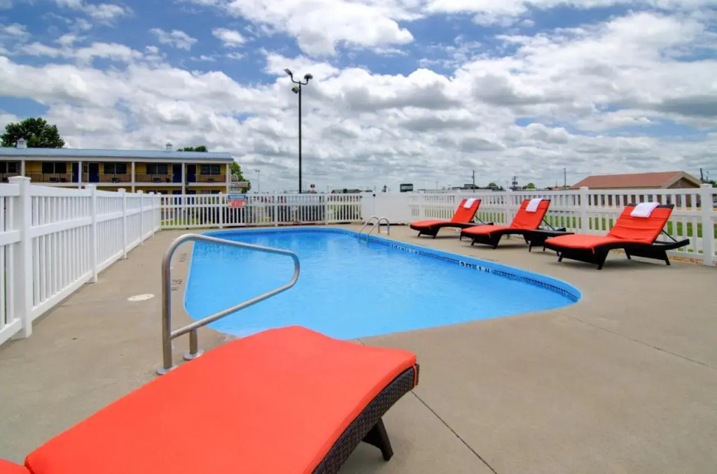 Best Western Colonial Motel
