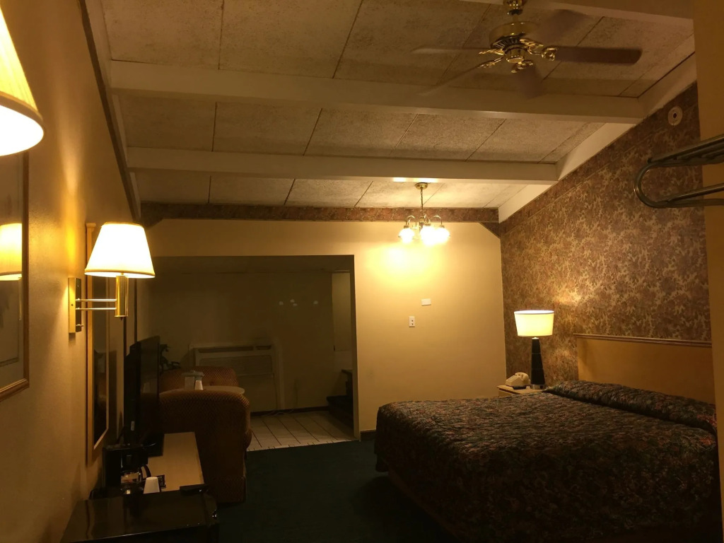 Red Carpet Inn