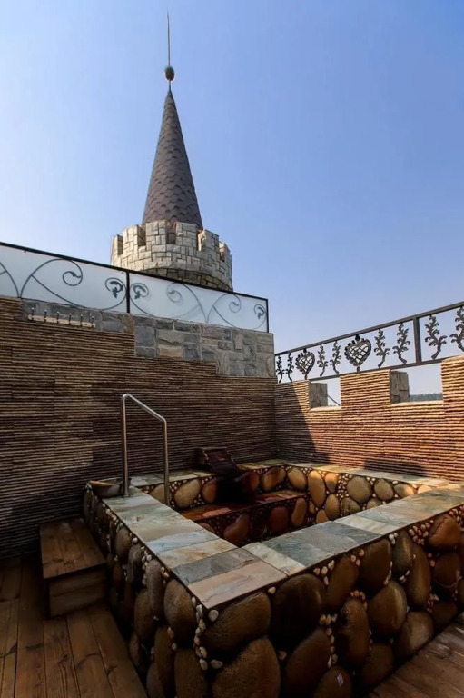 Meishen Palace Castle Spa