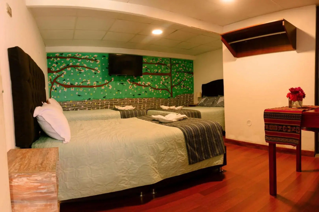 Valle verde, Hostel & camping